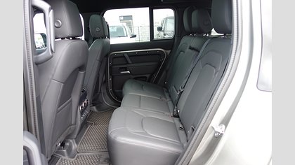 Defender 110 4