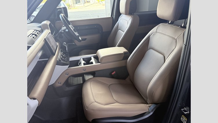 2024 認定中古車 Land Rover Defender 90 カルパチアングレイ D350 ディーゼルマイルドハイブリッド X-Dynamic HSE