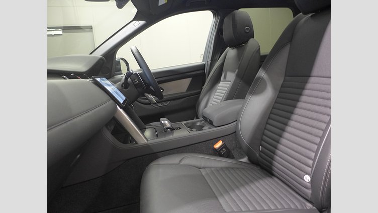 2025 認定中古車 Land Rover Discovery Sport ハクバシルバー D200マイルドハイブリッド（ディーゼル） 標準ホイール Dynamic SE