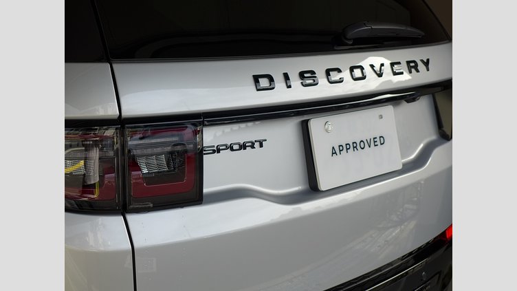 2025 認定中古車 Land Rover Discovery Sport ハクバシルバー D200マイルドハイブリッド（ディーゼル） 標準ホイール Dynamic SE