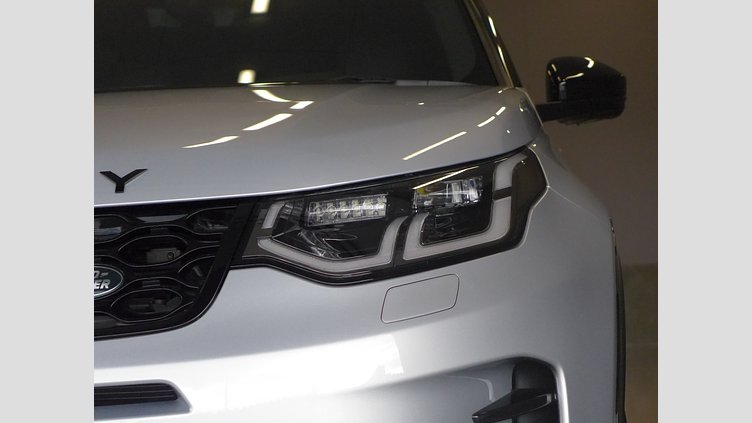 2025 認定中古車 Land Rover Discovery Sport ハクバシルバー D200マイルドハイブリッド（ディーゼル） 標準ホイール Dynamic SE