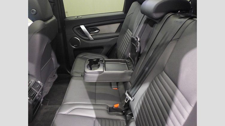 2025 認定中古車 Land Rover Discovery Sport ハクバシルバー D200マイルドハイブリッド（ディーゼル） 標準ホイール Dynamic SE