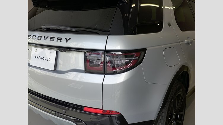 2025 認定中古車 Land Rover Discovery Sport ハクバシルバー D200マイルドハイブリッド（ディーゼル） 標準ホイール Dynamic SE
