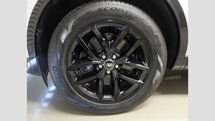 2025 認定中古車 Land Rover Discovery Sport ハクバシルバー D200マイルドハイブリッド（ディーゼル） 標準ホイール Dynamic SE
