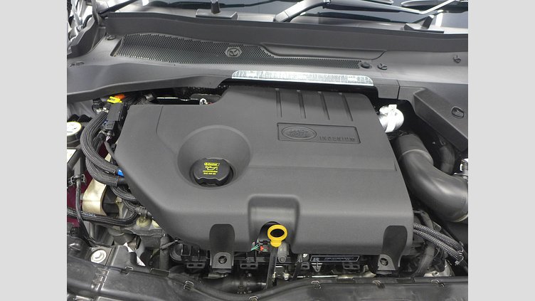 2025 認定中古車 Land Rover Discovery Sport ハクバシルバー D200マイルドハイブリッド（ディーゼル） 標準ホイール Dynamic SE