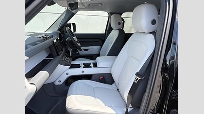 Defender 110 6