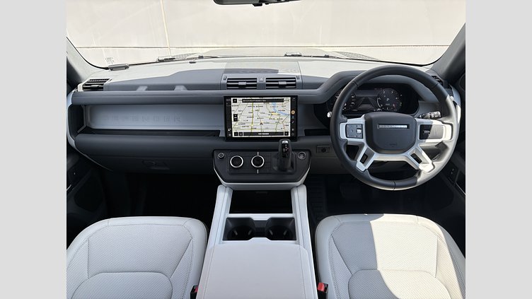 2024 認定中古車 Land Rover Defender 110 サントリーニブラック D350 ディーゼルマイルドハイブリッド X-Dynamic SE