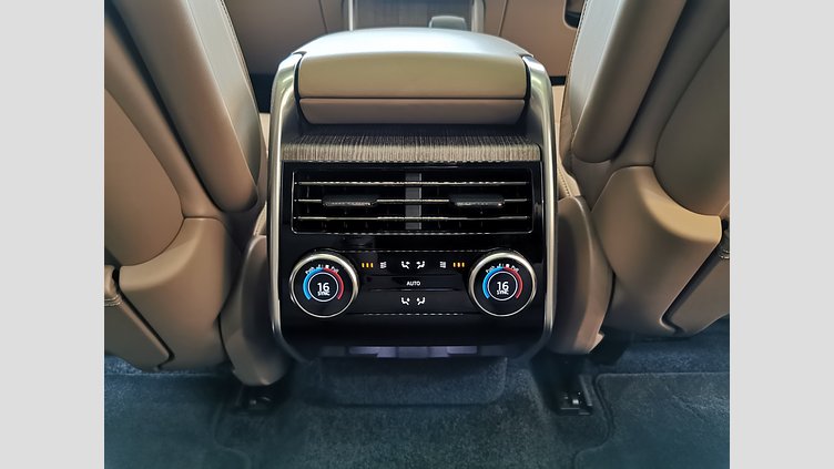 2025 認定中古車 Land Rover Range Rover ベルグレイヴィアグリーン P530 AWD（AT） スタンダードホイールベース Autobiography