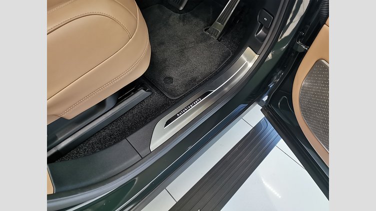 2025 認定中古車 Land Rover Range Rover ベルグレイヴィアグリーン P530 AWD（AT） スタンダードホイールベース Autobiography