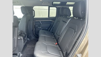 Defender 110 8
