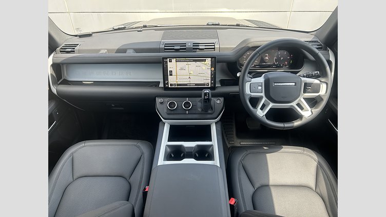 2024 認定中古車 Land Rover Defender 110 Gondwana Stone 3.0 litre i6D​ S D350