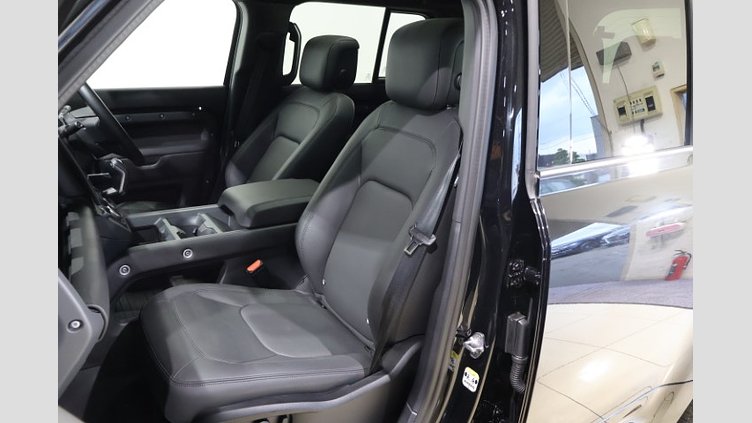 2025 認定中古車 Land Rover Defender 110 Santorini Black 3.0 litre i6D​ 110X　HSE D350