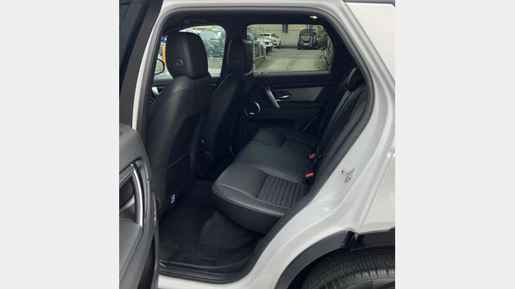 2024 認定中古車 Land Rover Discovery Sport フジホワイト D200マイルドハイブリッド（ディーゼル） 標準ホイール DYNAMIC SE