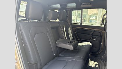 Defender 110 4
