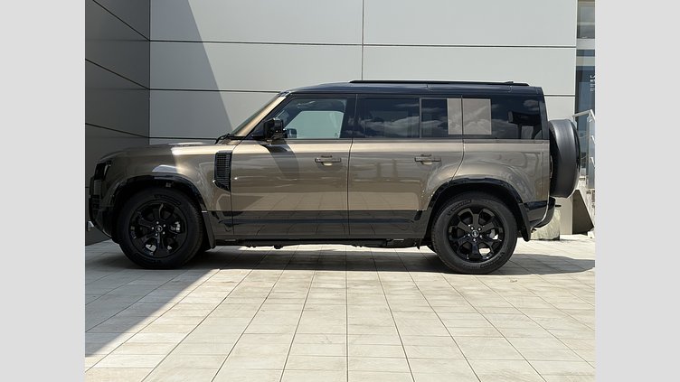 2025 認定中古車 Land Rover Defender 110 ゴンドワナストーン P300 ガソリン X-Dynamic SE