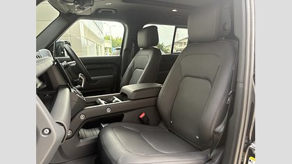 Defender 110 2
