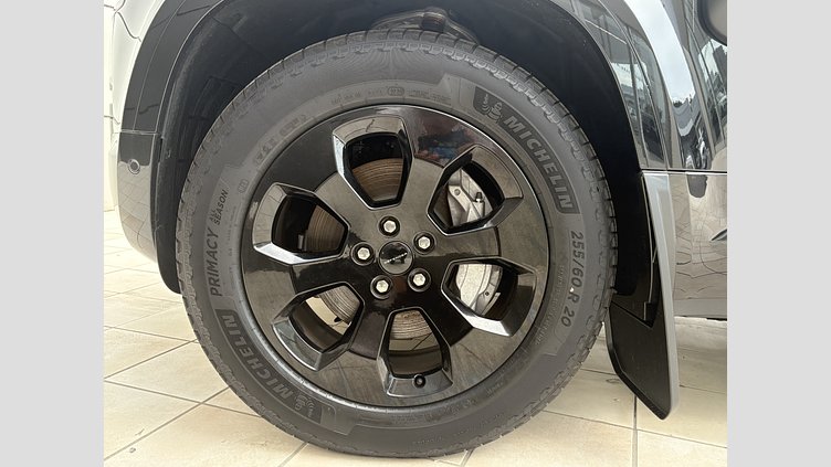 2025 認定中古車 Land Rover Defender 110 Santorini Black 3.0 litre i6D​ XダイナミックHSE 3.0L D350 4WD