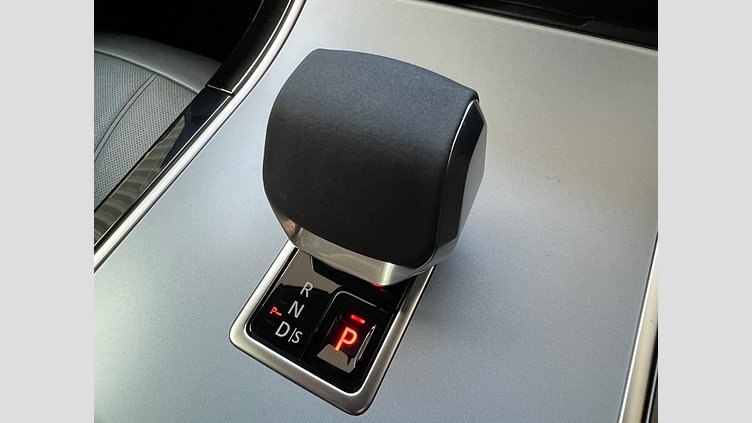 2024 認定中古車 Land Rover Range Rover Evoque サントリーニブラック D200マイルドハイブリッド（ディーゼル） Standard Wheelbase S