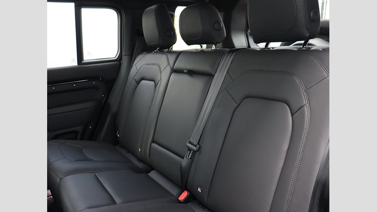 2023 認定中古車 Land Rover Defender 110 サントリーニブラック P525 AWD (AT) V8