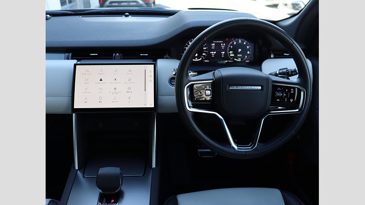 2024 認定中古車 Land Rover Discovery Sport サントリーニブラック プラグインハイブリッド（ガソリン） 標準ホイール Dynamic HSE