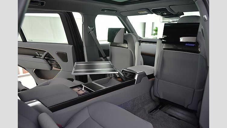 2024 อนุมัติ Land Rover Range Rover Carpathian Grey 3.0 L PHEV​ Range Rover SV LWB 3.0L PHEV 460PS 