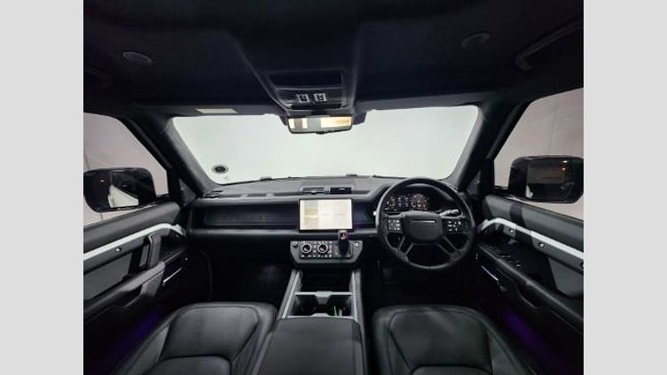2025 Approved Land Rover Defender 130 Fuji White D350 X-Dynamic HSE D350 X-Dynamic HSE