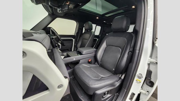 2024 Approved Land Rover Defender 110 Fuji White D300 X-Dynamic SE D300 X-Dynamic SE