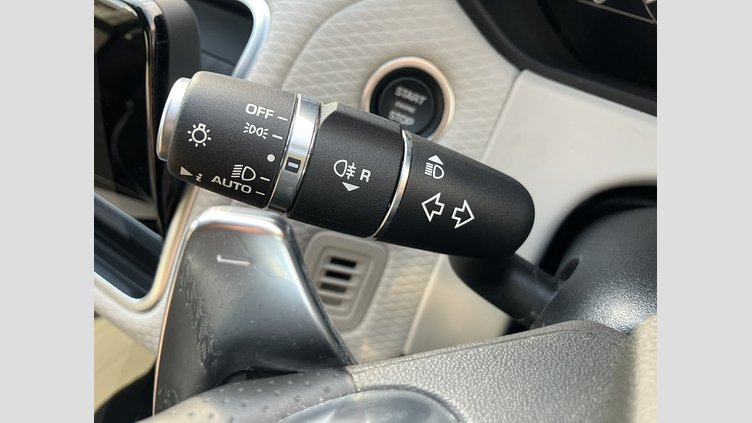 2019 認定中古車 Land Rover Range Rover Velar シリコンシルバー P250 R-DYNAMIC SE