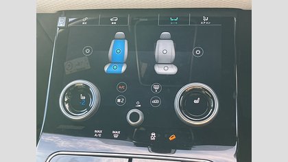 Range Rover Velar 25