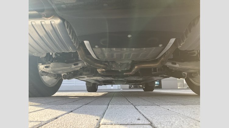 2019 認定中古車 Land Rover Range Rover Velar シリコンシルバー P250 R-DYNAMIC SE