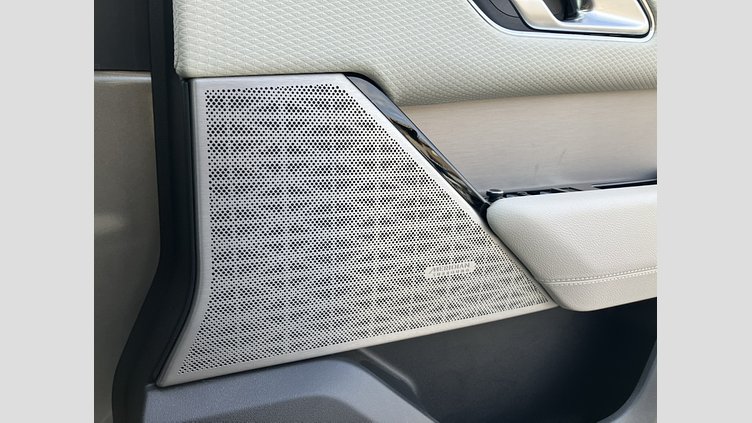 2019 認定中古車 Land Rover Range Rover Velar シリコンシルバー P250 R-DYNAMIC SE