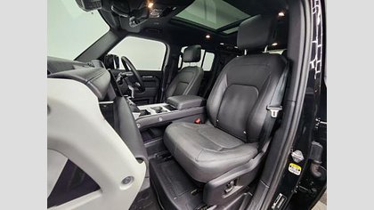 Defender 110 2