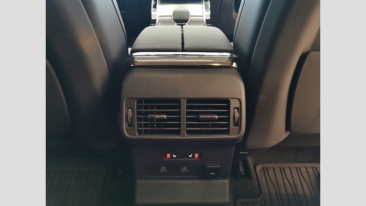 2025 認定中古車 Land Rover Range Rover Velar Charente Grey 2.0L AJ200P Hi PHEV ダイナミックSE　P400e