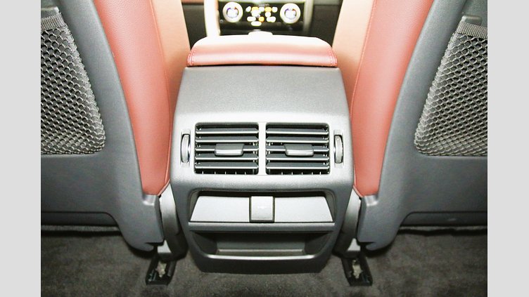 2025 認定中古車 Jaguar E-Pace Fuji White 2.0 litre i4D​ R-Dyanamic SE D200