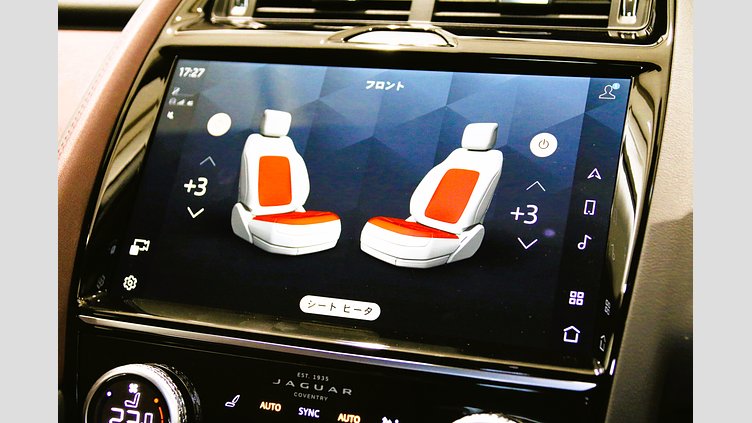 2025 認定中古車 Jaguar E-Pace Fuji White 2.0 litre i4D​ R-Dyanamic SE D200