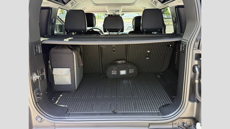 2025 Seminuevos Approved Land Rover Defender 110 Borasco Grey P400 Gasolina MHEV S