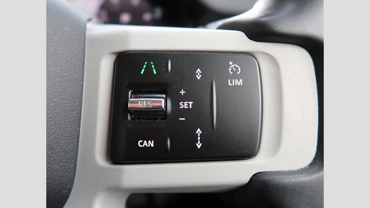 2023 認定中古車 Land Rover Defender 110 フジホワイト D300 AWD（AT） S