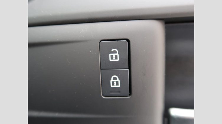 2023 認定中古車 Land Rover Defender 110 フジホワイト D300 AWD（AT） S