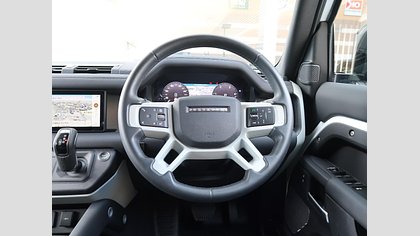 Defender 110 33