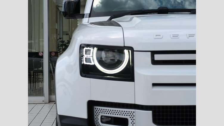 2023 認定中古車 Land Rover Defender 110 フジホワイト D300 AWD（AT） S