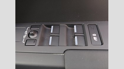 Defender 110 47