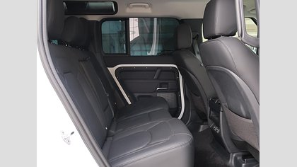 Defender 110 31