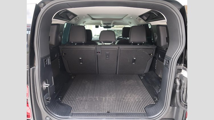 2023 認定中古車 Land Rover Defender 110 フジホワイト D300 AWD（AT） S
