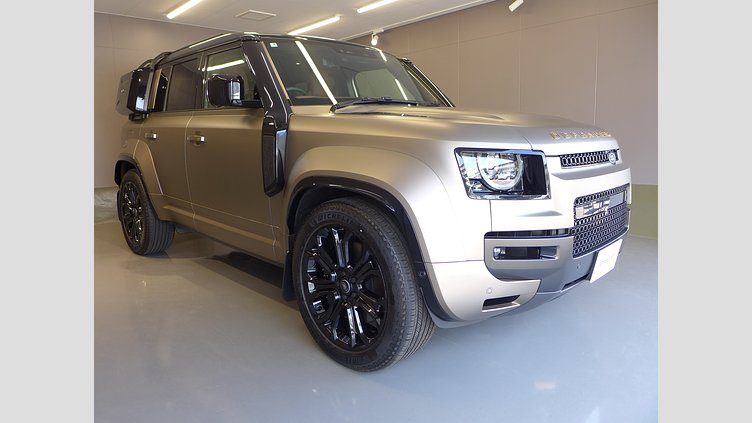 2025 認定中古車 Land Rover Defender 110 ペトラカッパー P635 ガソリンV8マイルドハイブリッド OCTA