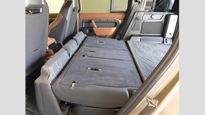 Defender 110 81