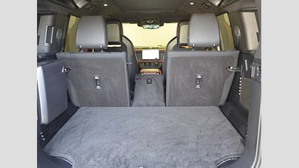 Defender 110 77