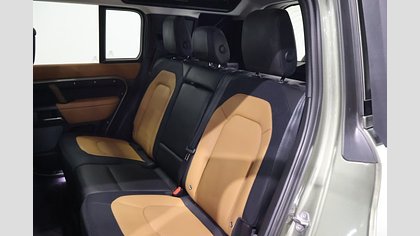 Defender 110 4