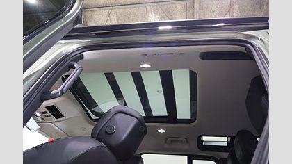 Defender 110 13