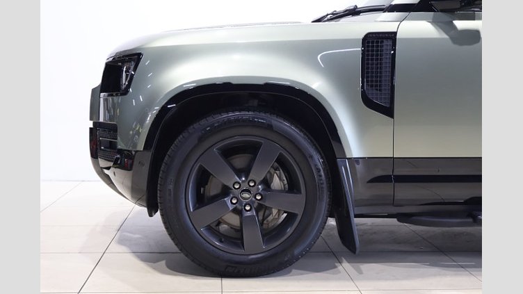 2023 認定中古車 Land Rover Defender 110 パンゲアグリーン D300 AWD（AT） X-DYNAMIC HSE