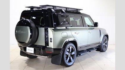 Defender 110 17